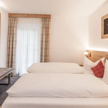 Edelweiss Echt-charmant 住宿加早餐酒店