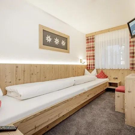 Pension garni Edelweiss Bed & Breakfast Solden