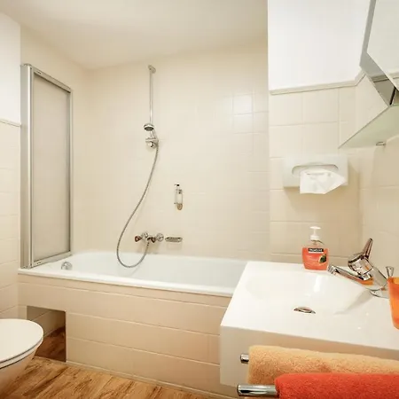 Bed & Breakfast Pension garni Edelweiss Solden