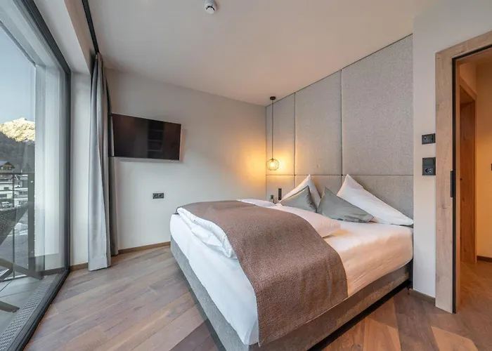 לינה וארוחת בוקר Edelweiss Echt-charmant זולדן